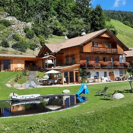 Himmelreichhof Bauernhof Innichen